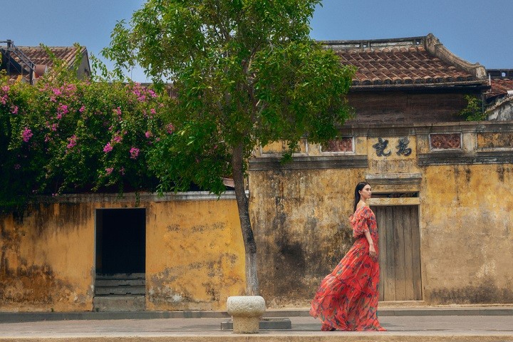 Các thiết kế mới của Vũ Ngọc và Son sẽ được giới thiệu trong show 'Vùng trời bình yên' vào 4/6 ở phố cổ Hội An.