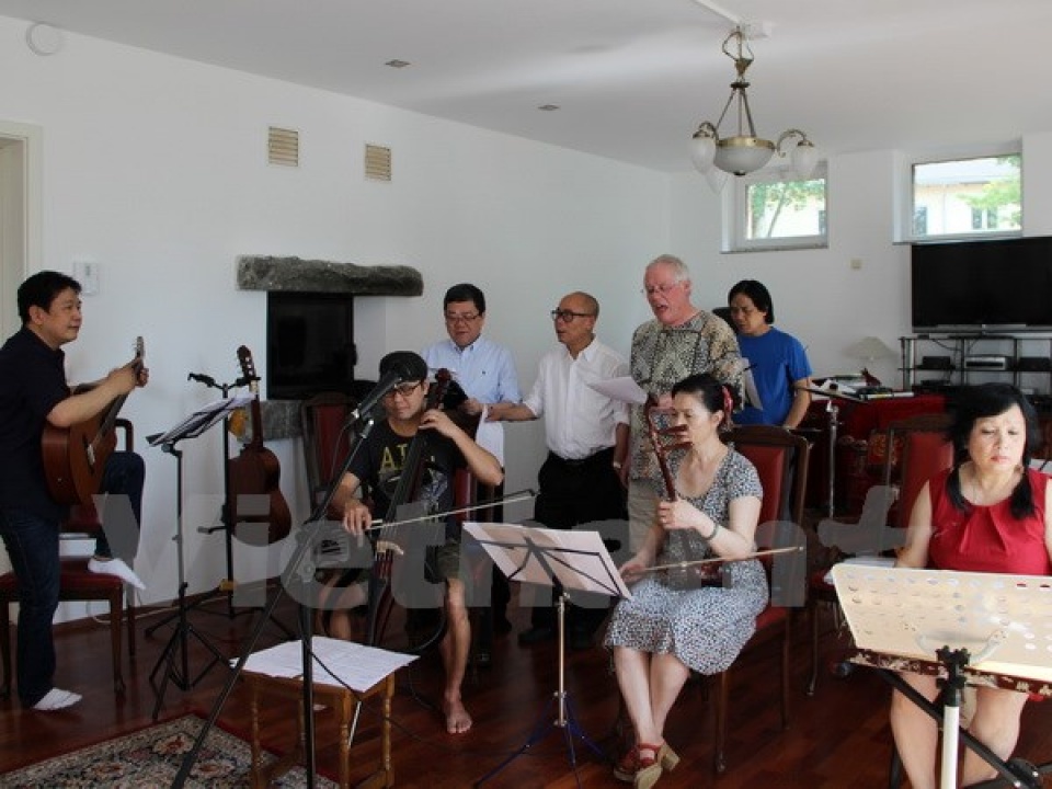Cộng đồng người Việt tại Đức bảo tồn các làn điệu dân ca cong dong nguoi viet tai duc bao ton cac lan dieu dan ca