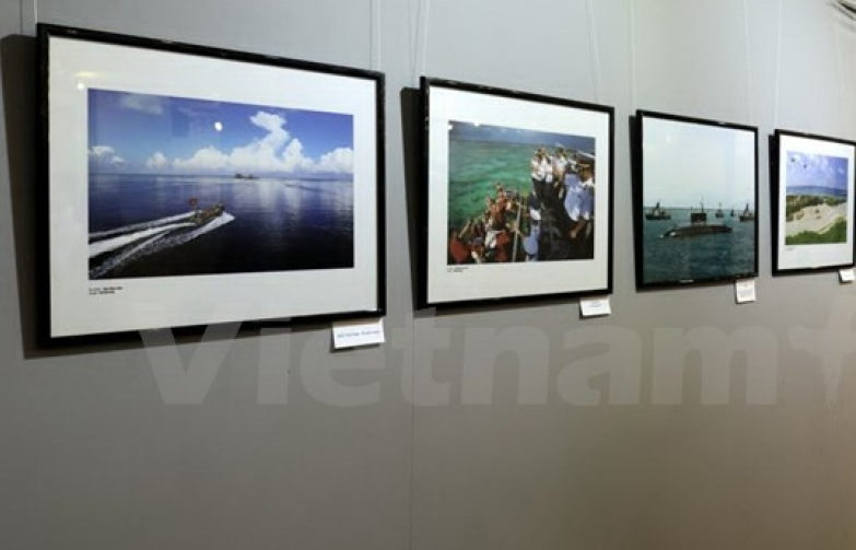 Khai mạc triển lãm ảnh "Việt Nam - Đất nước và con người" tại Nga