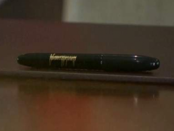 Ông Kim Jong-un không dùng bút có chữ ký Trump để ký thỏa thuận quan trọng