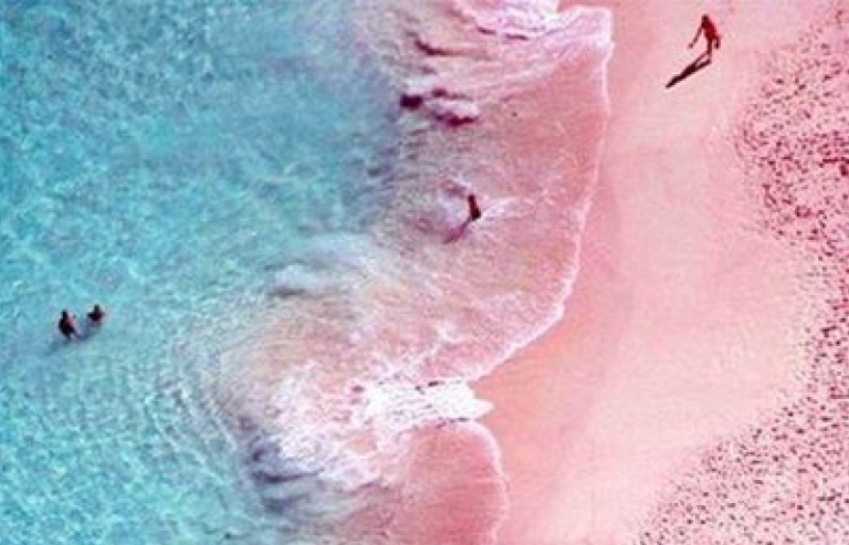 Những bãi biển độc đáo hớp hồn khách du lịch