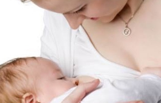 Phát hiện tình cờ: Sữa mẹ chứa chất tiêu diệt tế bào ung thư