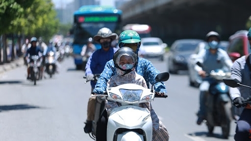 Dự báo thời tiết đêm nay và ngày mai (14-15/6): Cả nước chiều tối mưa dông vài nơi; Bắc Bộ và Bắc Trung Bộ bắt đầu đợt nắng nóng mới
