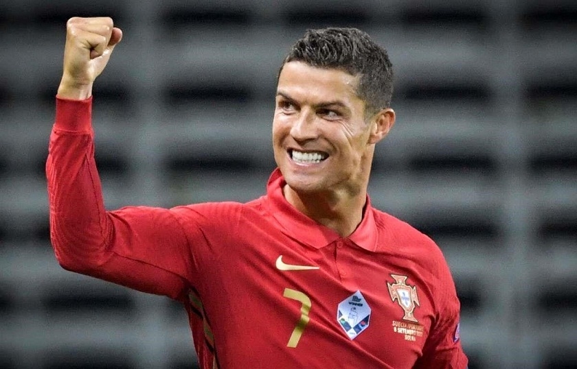 Cristiano Ronaldo đang tạm dẫn đầu Vua phá lưới EURO 2021 và những hình ảnh đáng nhớ cùng đội tuyển Bồ Đào Nha