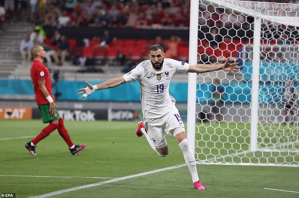 Cristiano Ronaldo đang tạm dẫn đầu Vua phá lưới EURO 2021 và những hình ảnh đáng nhớ cùng đội tuyển Bồ Đào Nha