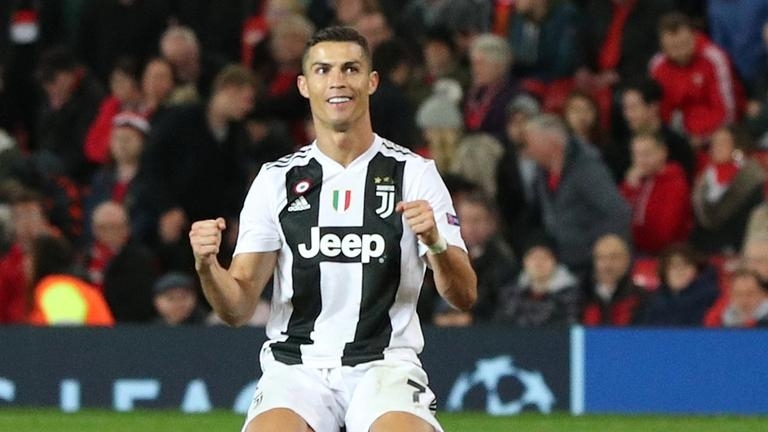 Chuyển nhượng cầu thủ Man Utd: Đưa Ronaldo về, thanh lý hàng loạt; đua Liverpool giành chữ ký Kingsley Coman