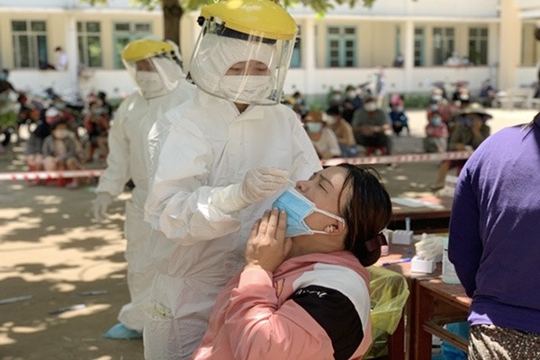 Covid-19 ở Việt Nam: Quảng Ngãi, Phú Yên liên tiếp có những ca mắc mới