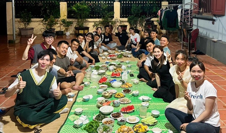 đón sinh nhật rực rỡ sắc màu từ Nam ra Bắc