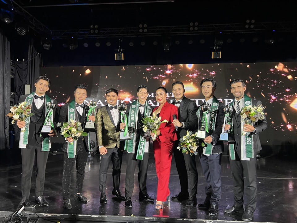 Ngô Hoàng Phi Việt bất ngờ đăng quang Mister National Universe 2022