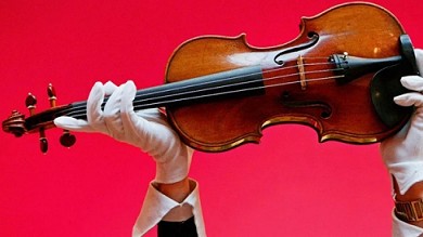 Cây vĩ cầm hơn 300 năm tuổi có giá 15 triệu USD