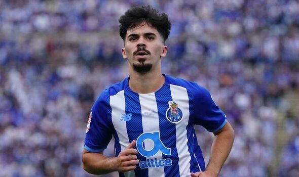 Chuyển nhượng cầu thủ Man Utd ngày 18/6: Đàm phán Christian Eriksen; Erik Ten Hag hy vọng tái hợp De Jong; Vitinha từ chối Chuyển nhượng cầu thủ Man Utd ngày 18/6: Đàm phán Christian Eriksen; Erik Ten Hag hy vọng tái hợp De Jong; Vitinha từ chối