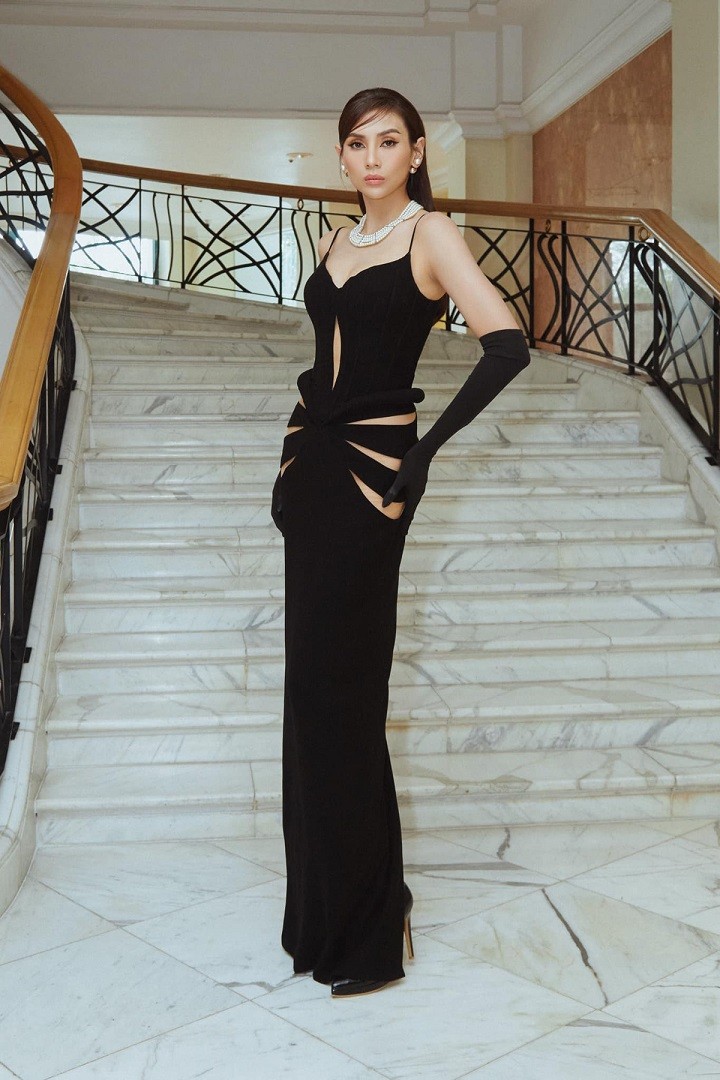 Hoa hậu Hoàn vũ Việt Nam 2022: Thời trang đa dạng của giám khảo siêu mẫu Võ Hoàng Yến