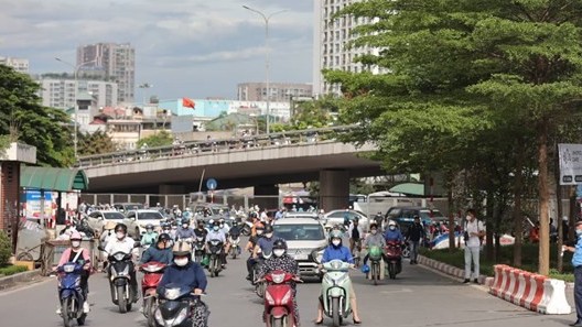 Dự báo thời tiết đêm nay và ngày mai (21-22/6): Hà Nội, Bắc Bộ nắng nóng gay gắt, miền núi chiều tối có mưa to; Trung Bộ nắng nóng đặc biệt gay gắt