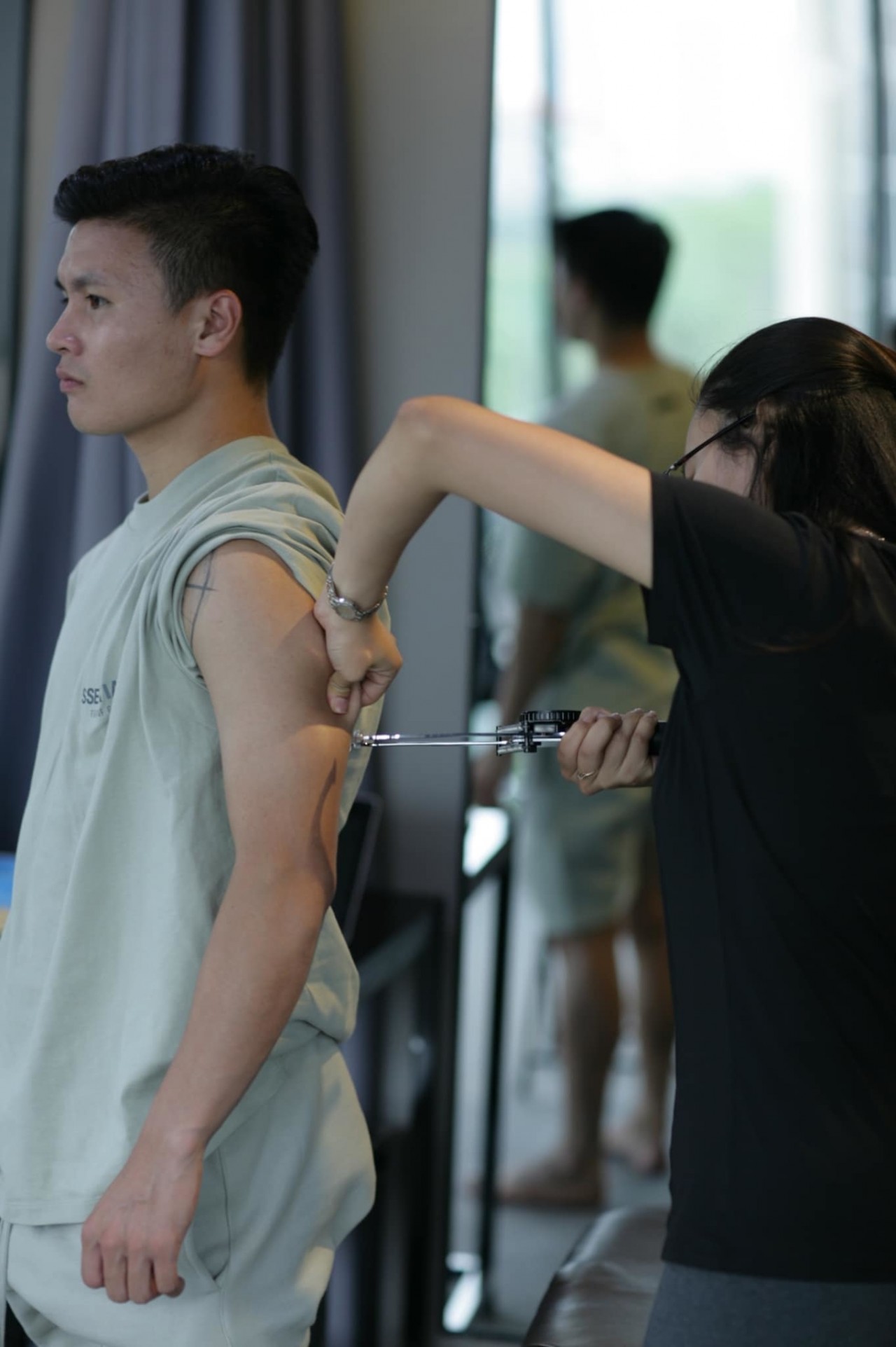 Những hình ảnh Quang Hải rèn luyện sức khỏe và thể lực trước khi sang Pháp thi đấu