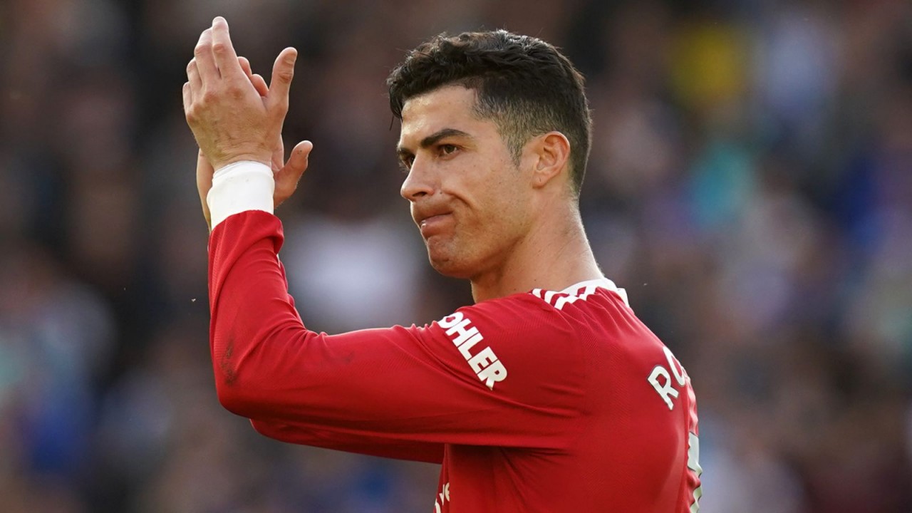 Chuyển nhượng cầu thủ Man Utd ngày 27/6: Ronaldo chắc chắn ở lại;
