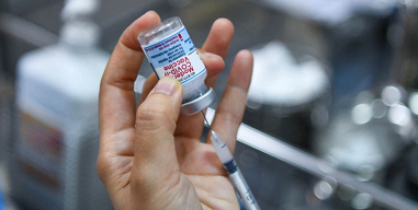 Cần thiết tiêm mũi 3, mũi 4 vaccine Covid-19. (Nguồn: Dân trí) Cần thiết tiêm mũi 3, mũi 4 vaccine Covid-19. (Nguồn: Dân trí)