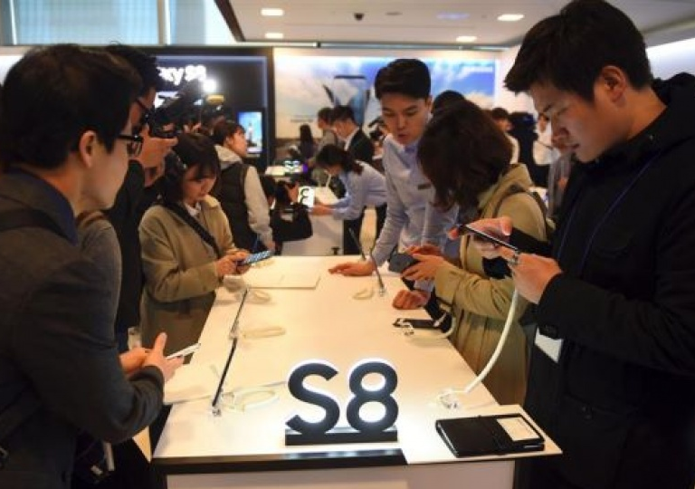Các hãng smartphone chạy đua tung sản phẩm chủ lực
