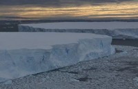 ho bang khong lo rong bang ha lan hinh thanh o nam cuc