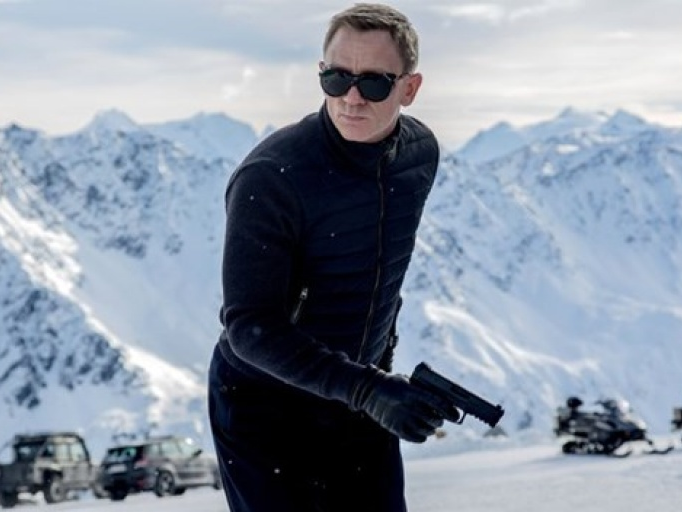 Nam tài tử Daniel Craig tái xuất với hình ảnh điệp viên James Bond