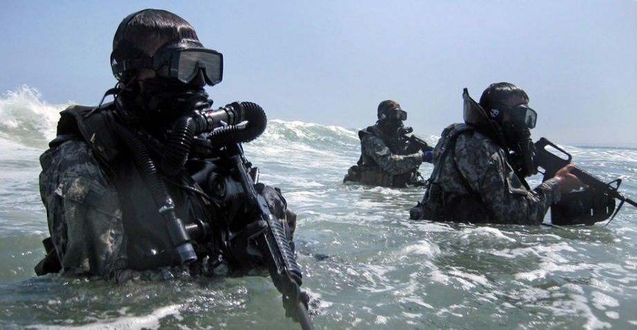 Kỹ năng lặn điêu luyện của biệt đội Seal Thái Lan