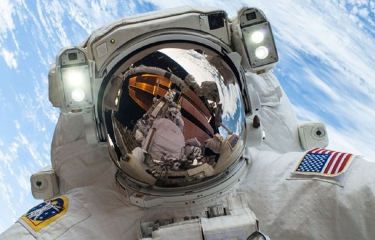 Khám phá những sự thật thú vị về không gian