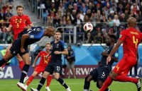 he lo nhung hinh anh trong xe bus ruoc cup vang cua dt phap