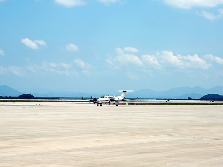Chuyến bay đầu tiên hạ cánh tại Cảng hàng không quốc tế Vân Đồn