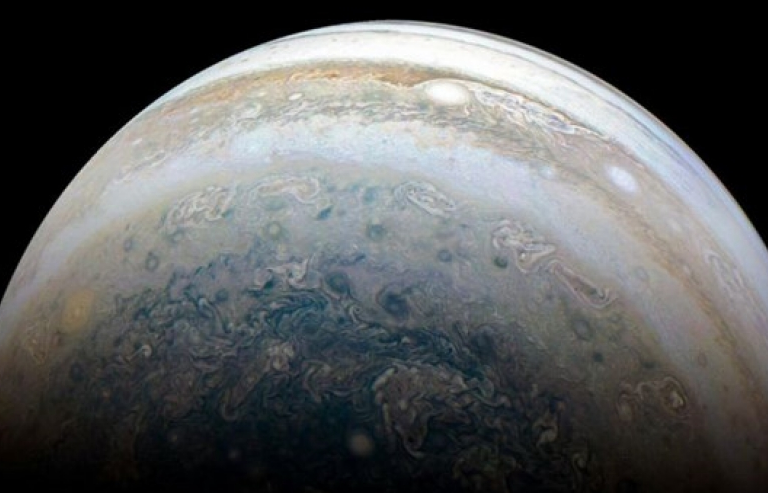 Phát hiện thêm 10 vệ tinh siêu nhỏ quay quanh sao Mộc