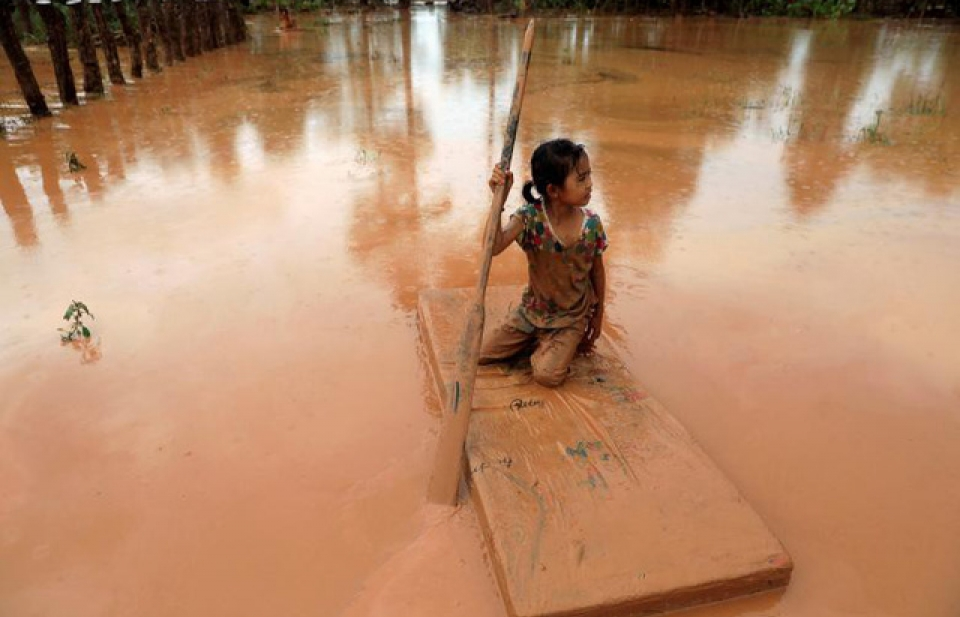 Lào: Người dân chật vật trở về nhà sau sự cố vỡ đập