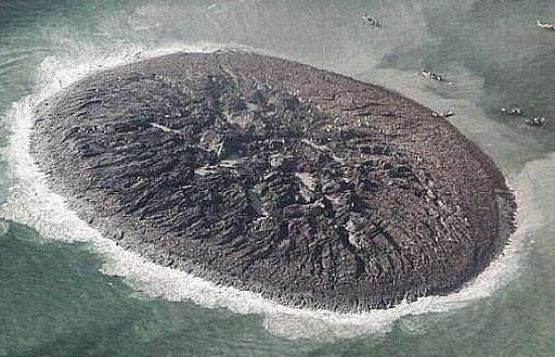 Hòn đảo được hình thành sau khi 800 người bỏ mạng, bỗng chốc bị ‘nuốt chửng’