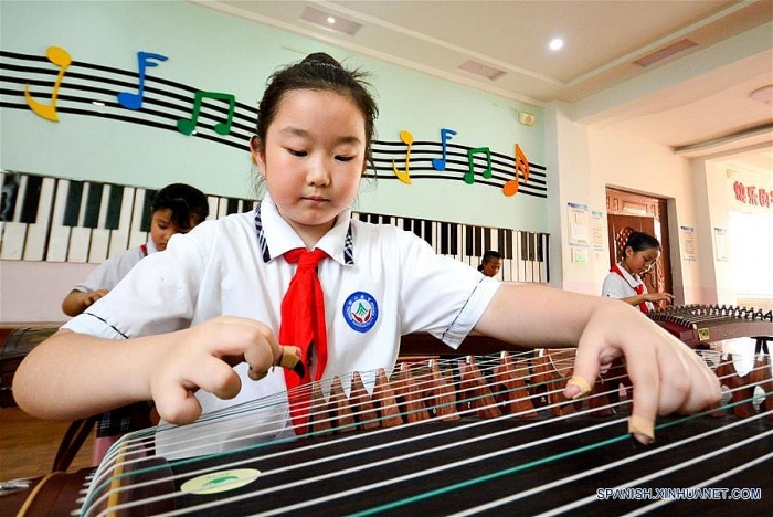 trung quoc no luc giam tai ap luc hoc duong