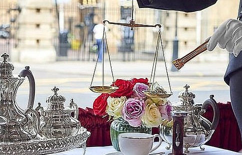 Có gì trong tách trà trị giá 14,6 triệu đồng ở Vương quốc Anh