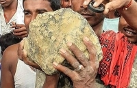 dep ngo ngang mua vang tren canh dong muong thanh