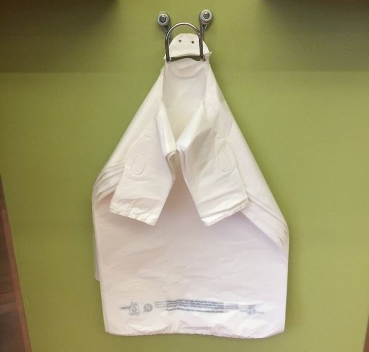 khoanh khac nhung do vat vo tri ngo nhu co cam xuc