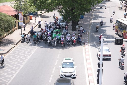 Dự báo thời tiết ngày và đêm nay 6 7 Hầu hết các khu vực trên cả nước chiều tối có mưa rào và dông Trung Bộ ban ngày nắng nóng và nắng nóng gay g du bao thoi tiet ngay va dem nay 67 hau het cac khu vuc tren ca nuoc chieu toi co mua rao va dong trung bo ban ngay nang nong va nang nong gay gat