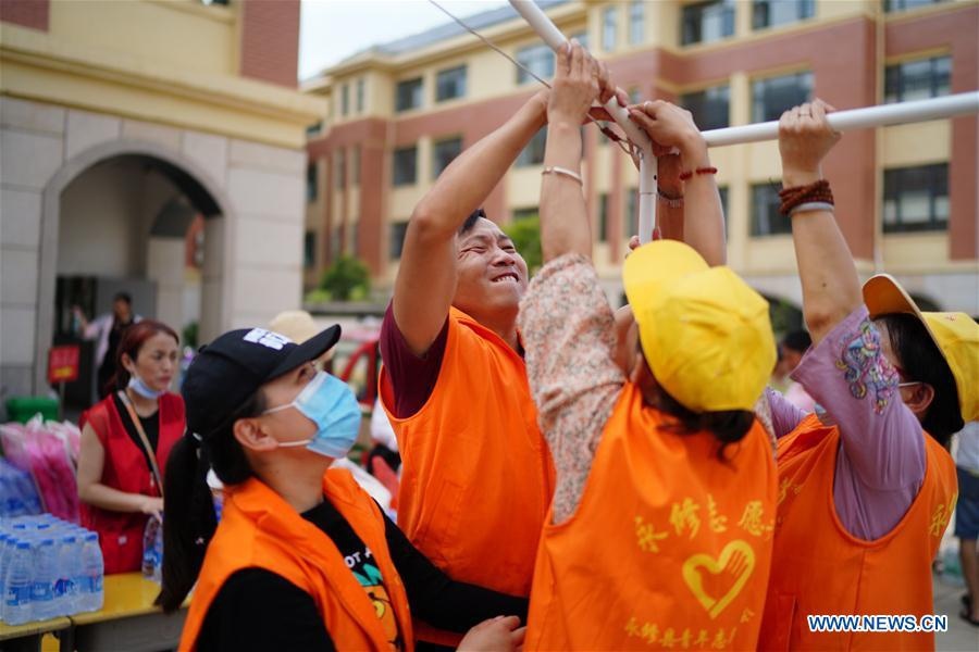 lu lut o trung quoc song truong giang tiep tuc dang cao vuot muc bao dong o nam kinh