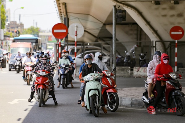 Hà Nội nắng nóng gay gắt, gần 40 độ C. 0454 infonet 6