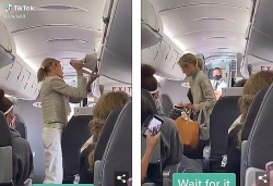 Mỹ: Hành khách bị đuổi khỏi máy bay vì không đeo khẩu trang