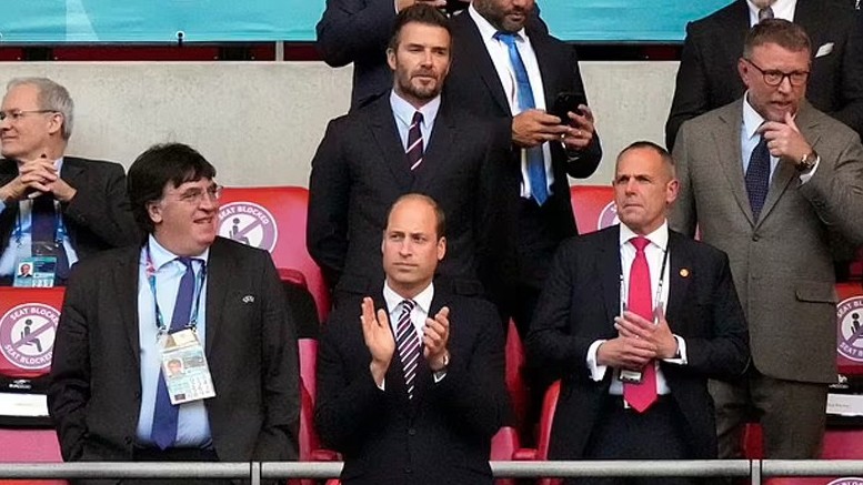 EURO 2020: Công nương Kate cách ly,  Hoàng tử William một mình cổ vũ đội tuyển Anh