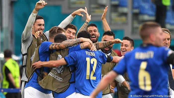 Trận chung kết EURO 2020: Giá vé vào sân đẩy lên cao không ngờ; dự đoán đội Italy sẽ vô địch Trận chung kết EURO 2020: Giá vé vào sân đẩy lên cao không ngờ; dự đoán đội Italy sẽ vô địch