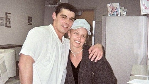 Chồng đầu của Britney Spears tiết lộ về cuộc hôn nhân ngắn ngủi, chỉ... 55 giờ