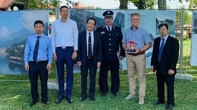 Triển lãm ảnh quảng bá về Việt Nam tại thành phố Fonyód, Hungary