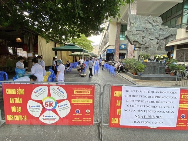 Chiều tối ngày 17/7, Hà Nội tiếp tục ghi nhận thêm 2 mẹ con dương tính với SARS-CoV-2