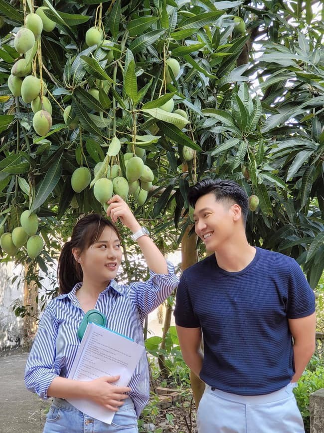 Hé lộ những hình ảnh nữ tính vai Nam và Thy trong phần 2 phim Hương vị tình thân