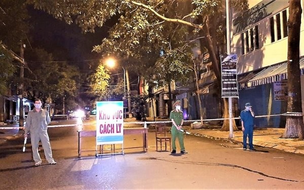 Covid-19: Gia đình 5 người ở Đắk Lắk dương tính với SARS CoV-2; Hà Nội đảm bảo cung ứng đủ hàng hóa Covid-19: Gia đình 5 người ở Đắk Lắk dương tính với SARS CoV-2; Hà Nội đảm bảo cung ứng đủ hàng hóa