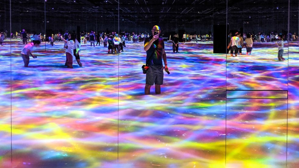 Do ảnh hưởng Covis-19 nên lượng du khách tham quan giảm mạnh. Nhà tổ chức giới hạn số lượng người ra vào mỗi ngày và yêu cầu họ đeo khẩu trang.