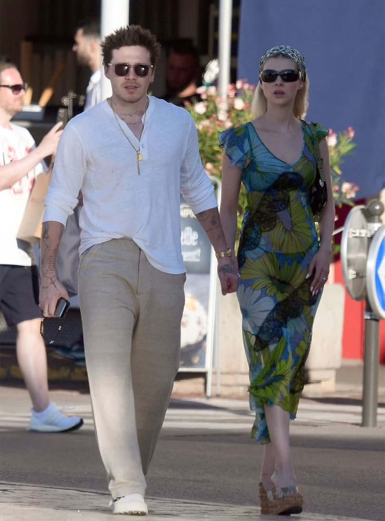 Brooklyn khởi nghiệp với nghề người mẫu, sau đó theo đuổi nghề nhiếp ảnh nhưng không thành công như kỳ vọng. Trong thời gian cách ly vì đại dịch Covid-19, chàng trai 23 tuổi vào bếp thường xuyên và tìm thấy niềm đam mê mới. Tuy nhiên, việc Brooklyn mở show riêng và tham dự các chương trình talk show với vai trò đầu bếp gây nhiều ý kiến trái chiều.