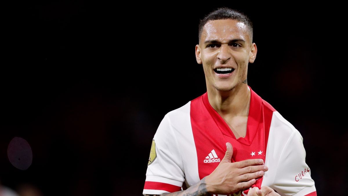 Cập nhật chuyển nhượng cầu thủ: PSG báo bán Messi; MU đàm phán Lisandro Martinez; Erik ten Hag muốn có Antony Cập nhật chuyển nhượng cầu thủ: PSG báo bán Messi; MU đàm phán Lisandro Martinez; Erik ten Hag muốn có Antony