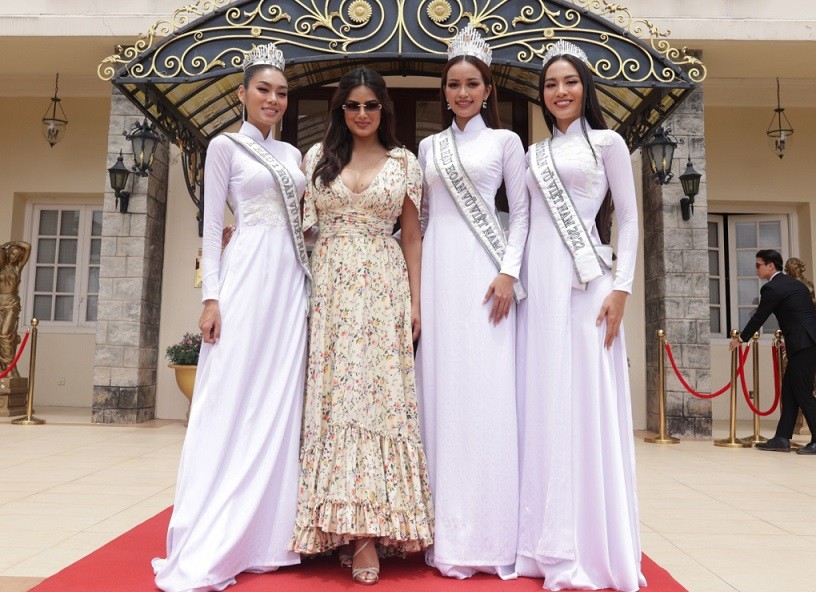 Thời trang đồng điệu sau đăng quang của Top 3 Hoa hậu Hoàn vũ Việt Nam 2022