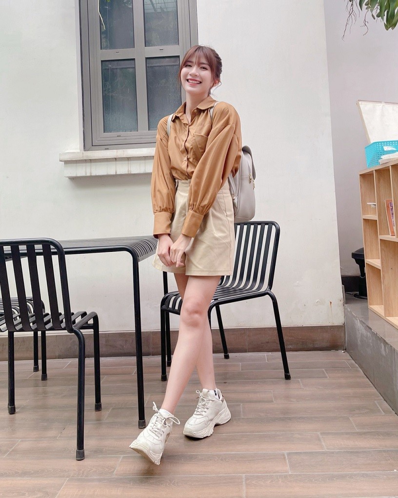 Thương ngày nắng về: Thời trang sinh viên của cô út Vân Vân